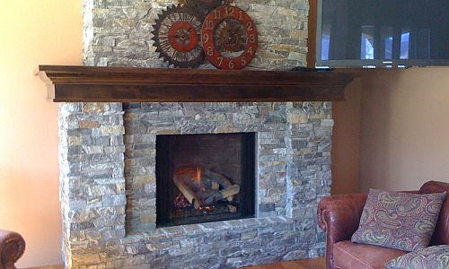 <p>This Escape 36 Gas fireplace by Heat &amp; Glo was installed by Okanagan Fireplace Den.</p>